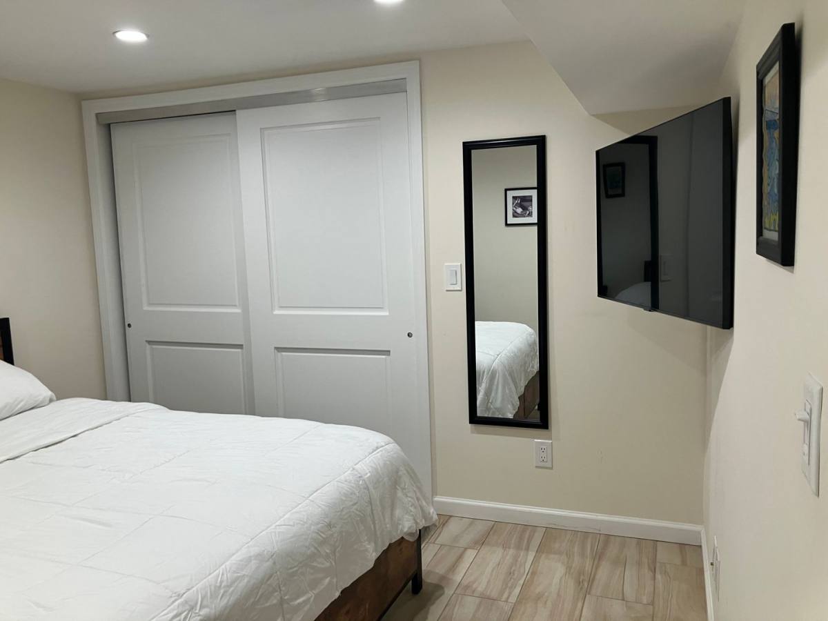 Apartment for rent at 18 51st St, West New York, NJ 07093