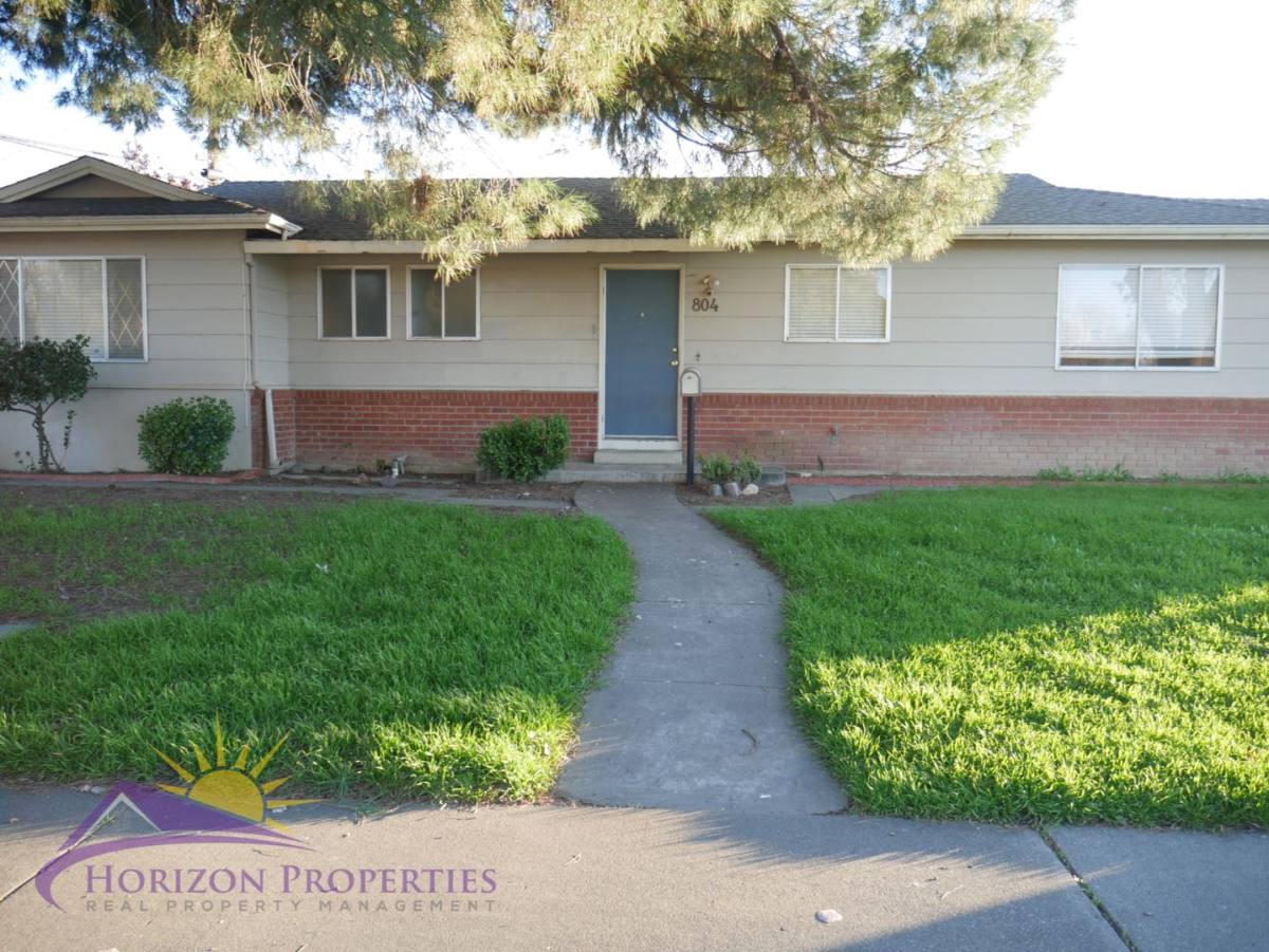 House for rent at 804 Placer Dr, Woodland, CA 95695