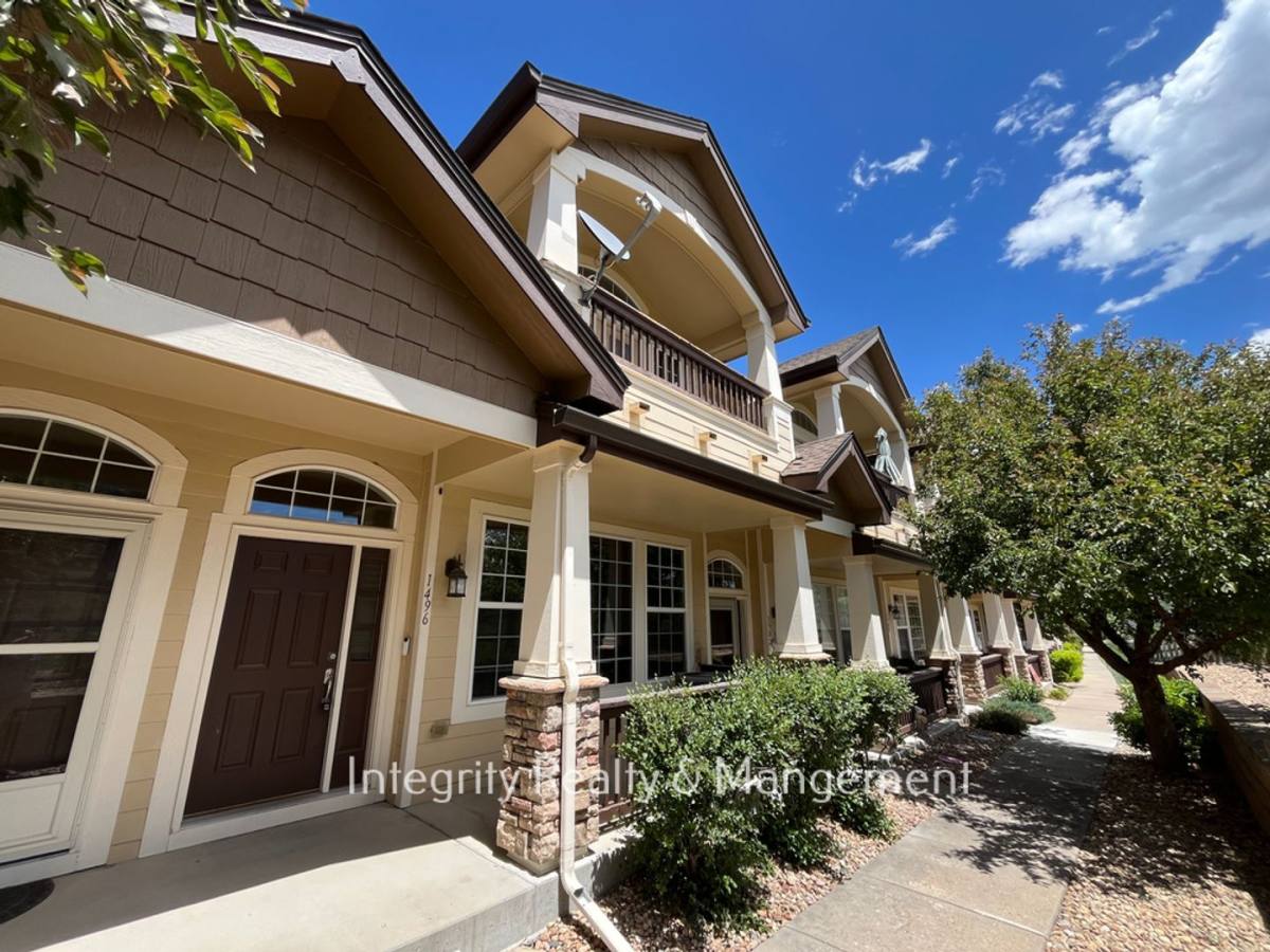 Townhouse for rent at 1496 Royal Troon Dr, Castle Rock, CO 80104