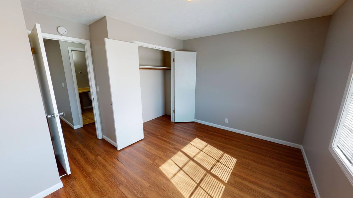 Apartment for rent at 3220-3222 W 13th St, Grand Island, NE 68803