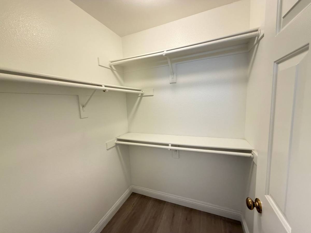 House for rent at 1433 Iron Springs Dr, Las Vegas, NV 89144