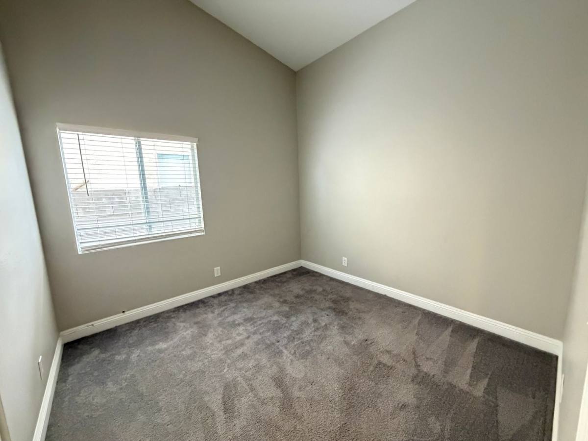 House for rent at 1433 Iron Springs Dr, Las Vegas, NV 89144