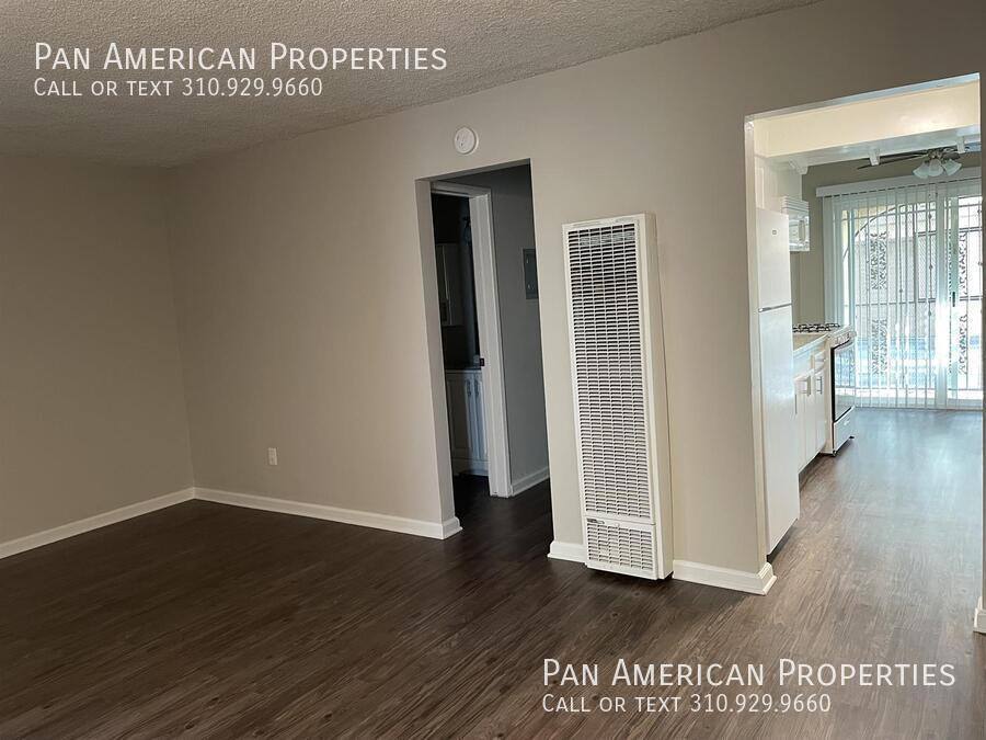 Apartment for rent at 400 Merrimac Way #20, Costa Mesa, CA 92626