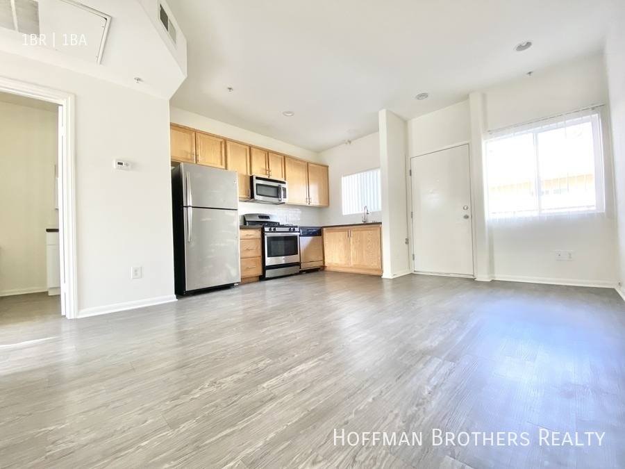 Apartment for rent at 251 Robinson St #108, Los Angeles, CA 90026