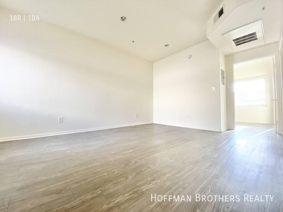 Apartment for rent at 251 Robinson St #108, Los Angeles, CA 90026