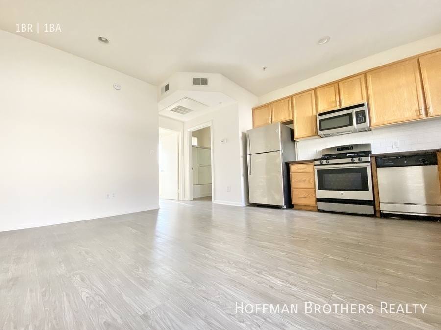 Apartment for rent at 251 Robinson St #108, Los Angeles, CA 90026