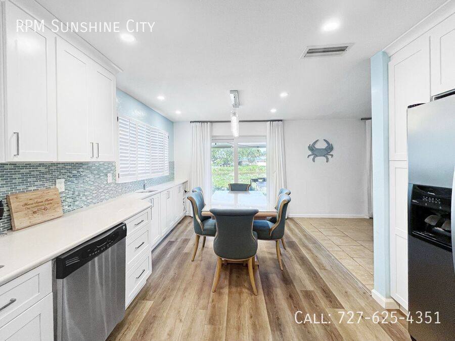 House for rent at 1031 Honeysuckle Rd, Largo, FL 33770
