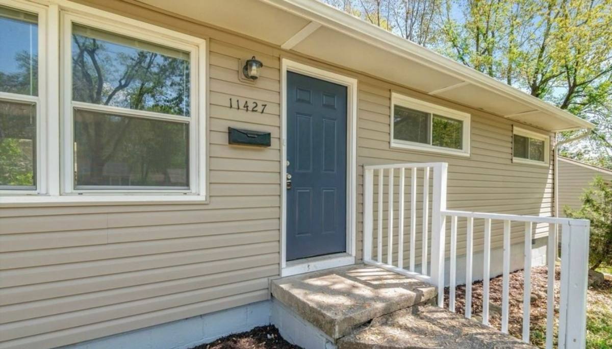 House for rent at 11427 Richmond Ave, Kansas City, MO 64134