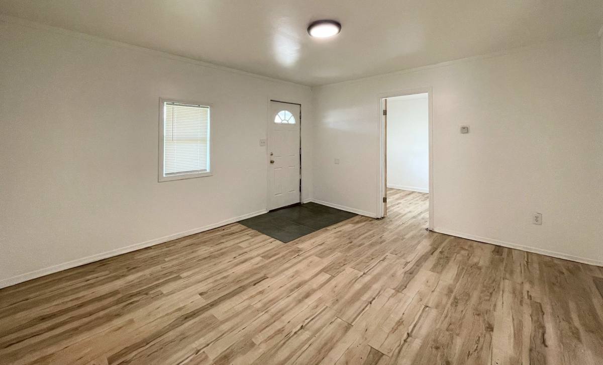 House for rent at 1523 E 4th, Hutchinson, KS 67501