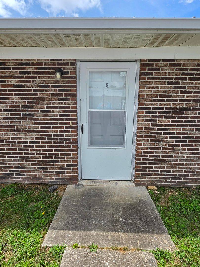 Apartment for rent at 144 Orchard Rd, Kingston, TN 37763