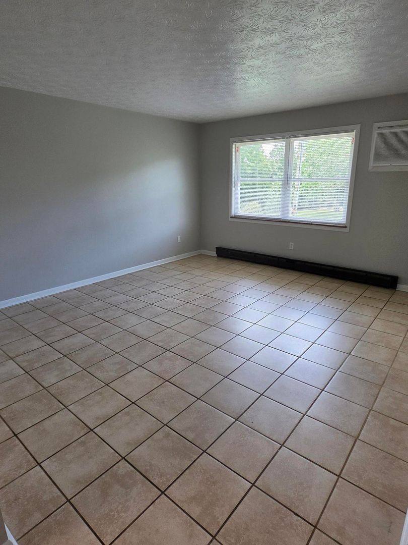 Apartment for rent at 144 Orchard Rd, Kingston, TN 37763