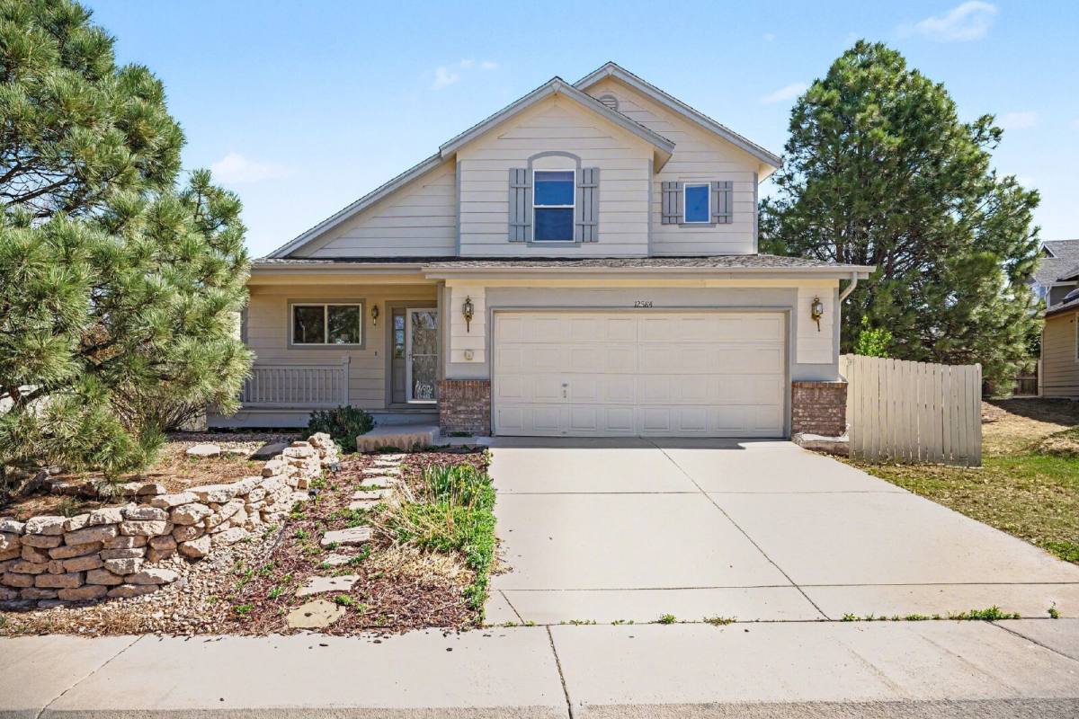 House for rent at 12584 S Beaver Creek Way, Parker, CO 80134