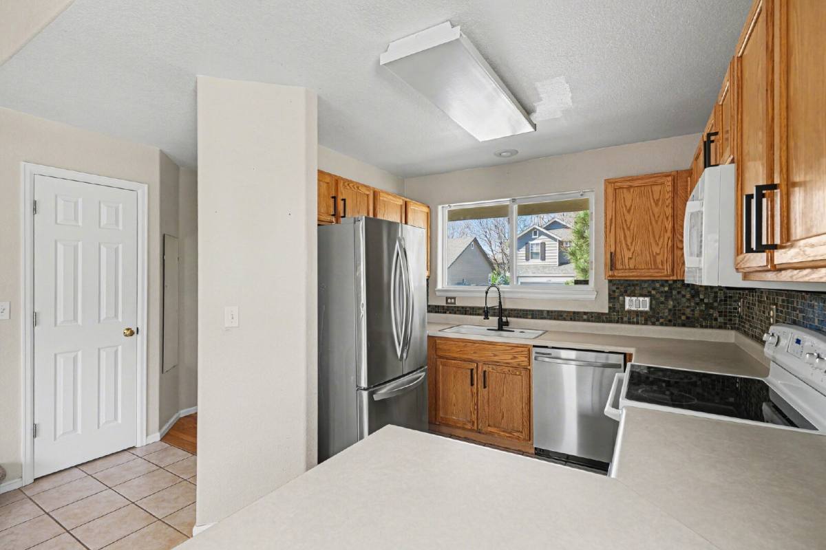 House for rent at 12584 S Beaver Creek Way, Parker, CO 80134