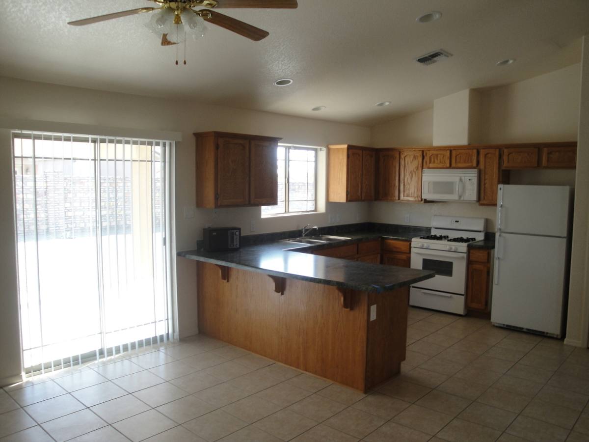 House for rent at 10165 E 36th Place, Yuma, AZ 85365