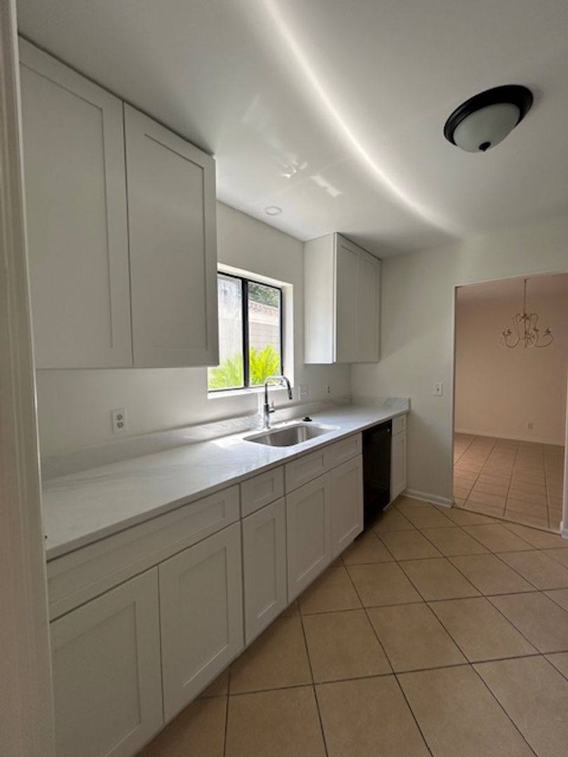 House for rent at 309 Maple St, Saint Simons Island, GA 31522