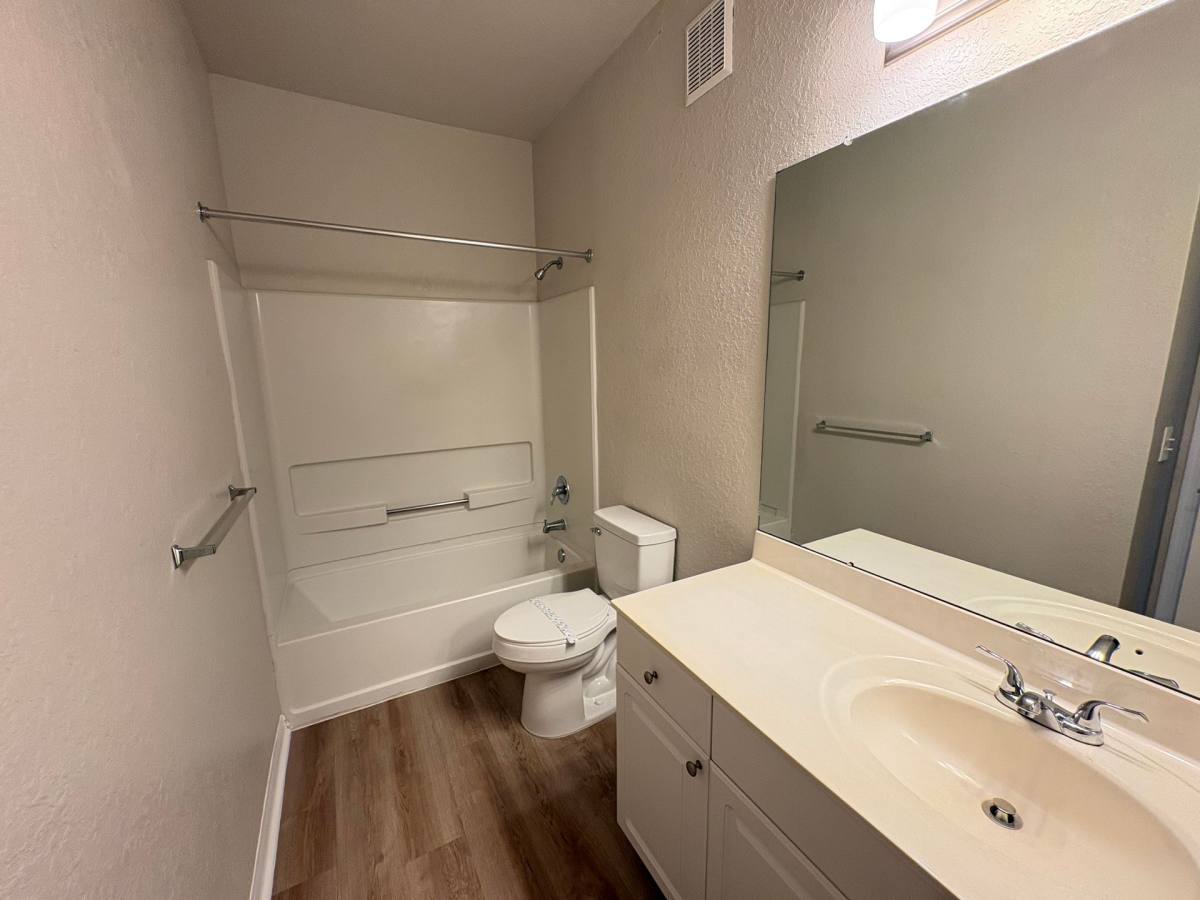 Apartment for rent at 1004 Hemingway Circle, Haines City, FL 33844
