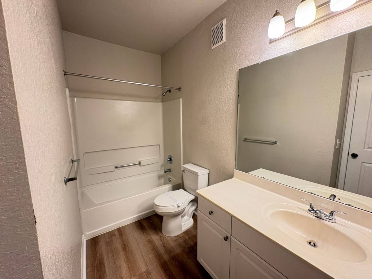 Apartment for rent at 1004 Hemingway Circle, Haines City, FL 33844