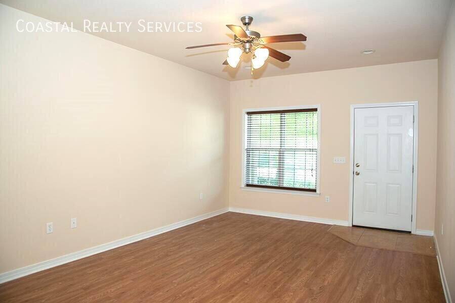 Townhouse for rent at 1469 Bentley Circle, Fort Walton Beach, FL 32547