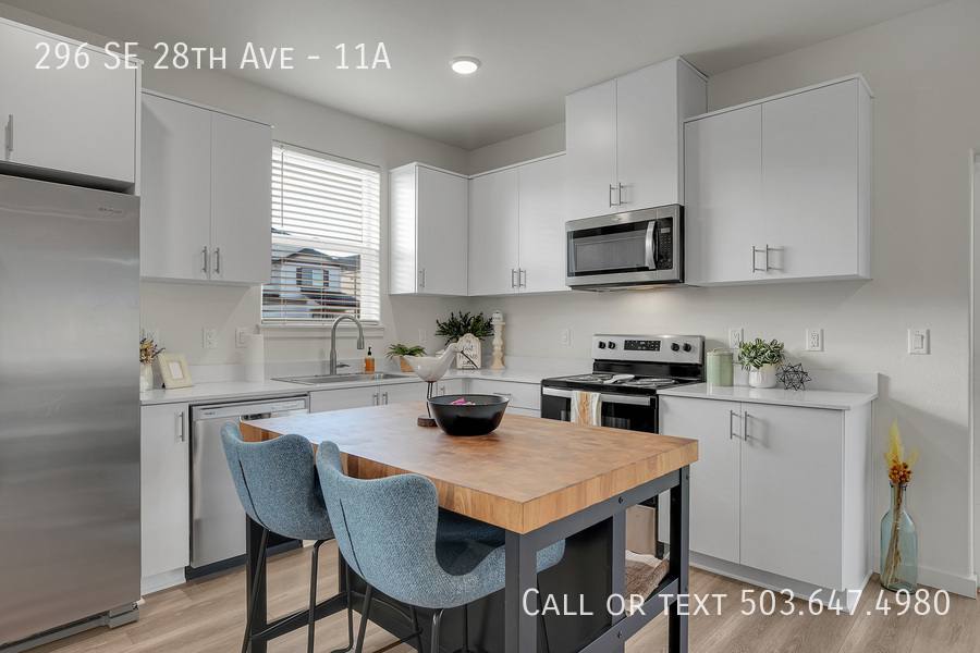 Townhouse for rent at 296 SE 28th Ave #11A, Albany, OR 97322