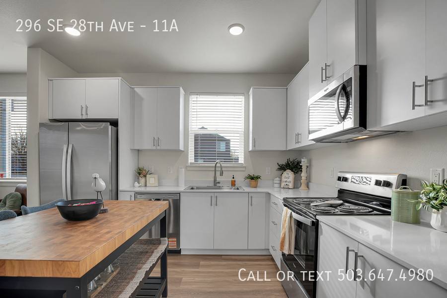 Townhouse for rent at 296 SE 28th Ave #11A, Albany, OR 97322