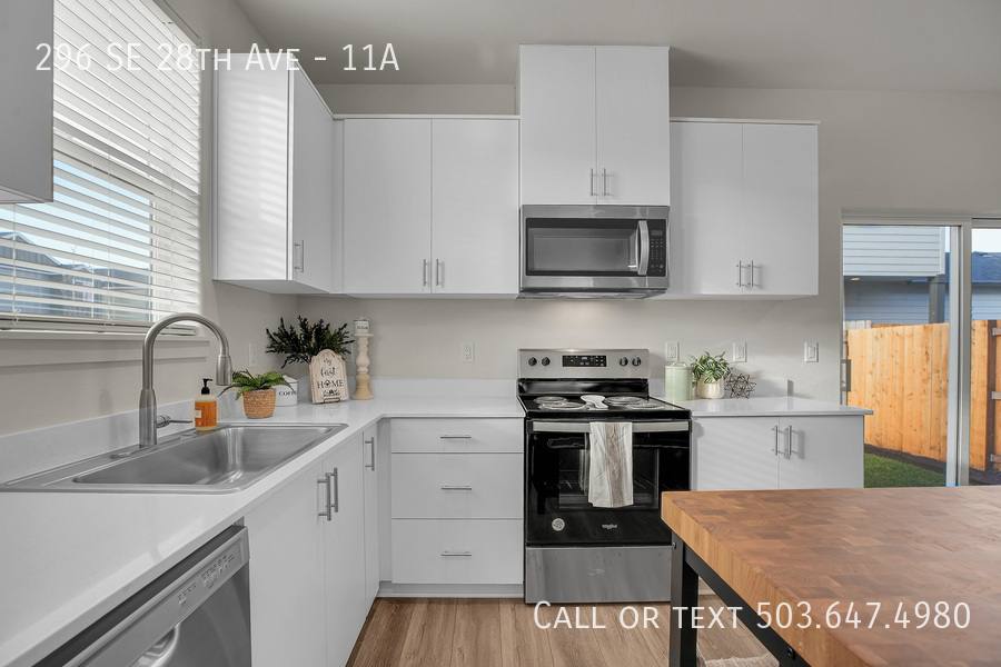 Townhouse for rent at 296 SE 28th Ave #11A, Albany, OR 97322