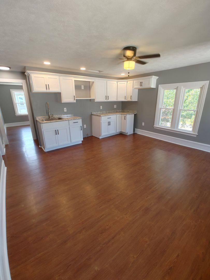 Apartment for rent at 1101 S Main St, Titusville, PA 16354