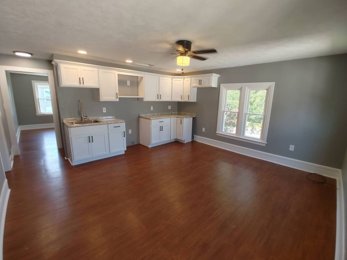 Apartment for rent at 1101 S Main St, Titusville, PA 16354