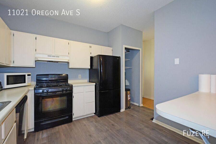 House for rent at 11021 Oregon Ave S, Minneapolis, MN 55438