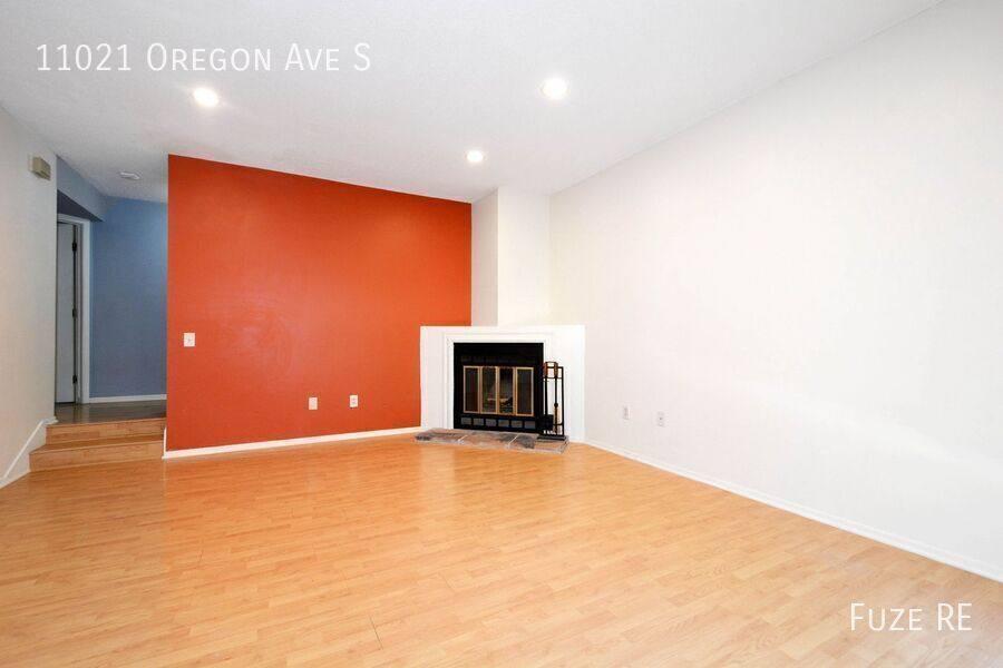 House for rent at 11021 Oregon Ave S, Minneapolis, MN 55438
