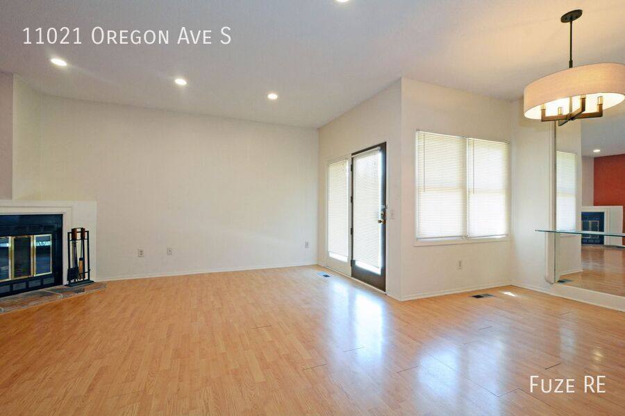 House for rent at 11021 Oregon Ave S, Minneapolis, MN 55438