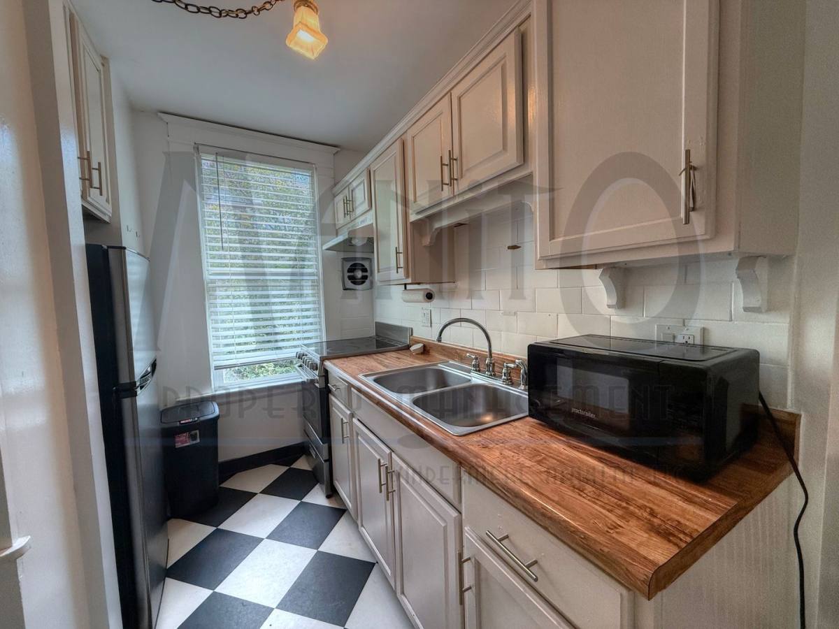 Apartment for rent at 1023 W 6th Ave, Spokane, WA 99204