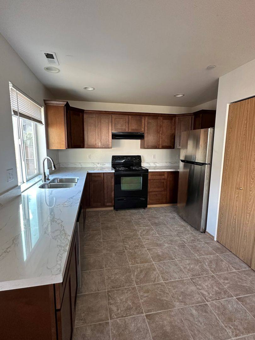 House for rent at 2263 Bobs Hollow Lane, Dupont, WA 98327