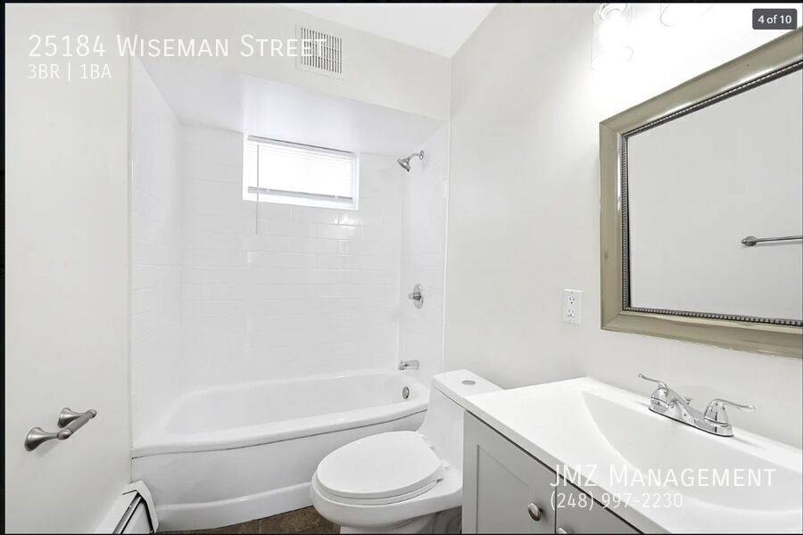 House for rent at 25184 Wiseman St, Roseville, MI 48066