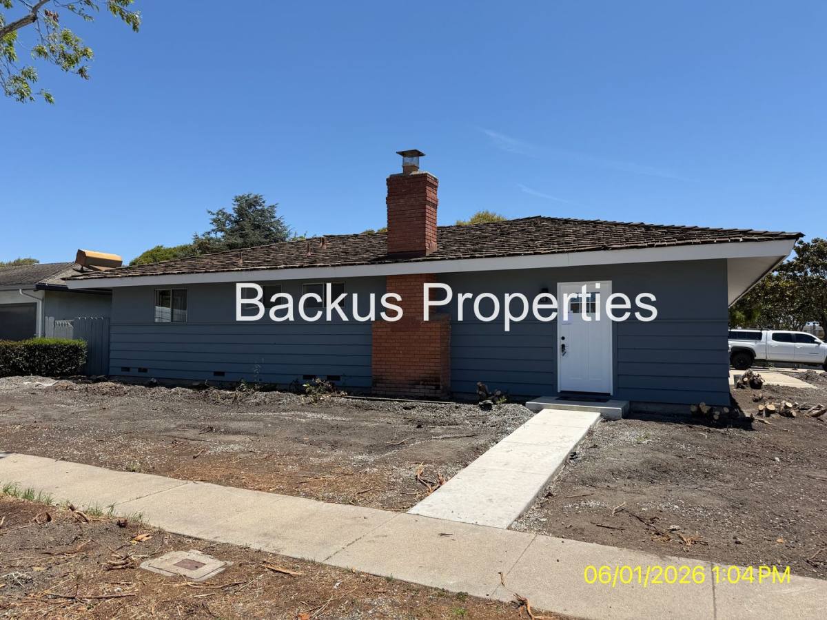 House for rent at 738 Carmelita Dr, Salinas, CA 93901