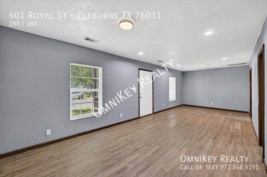 House for rent at 601 Royal St, Cleburne, TX 76031