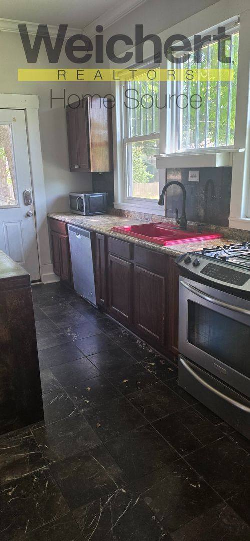 House for rent at 803 W Main, Paragould, AR 72450
