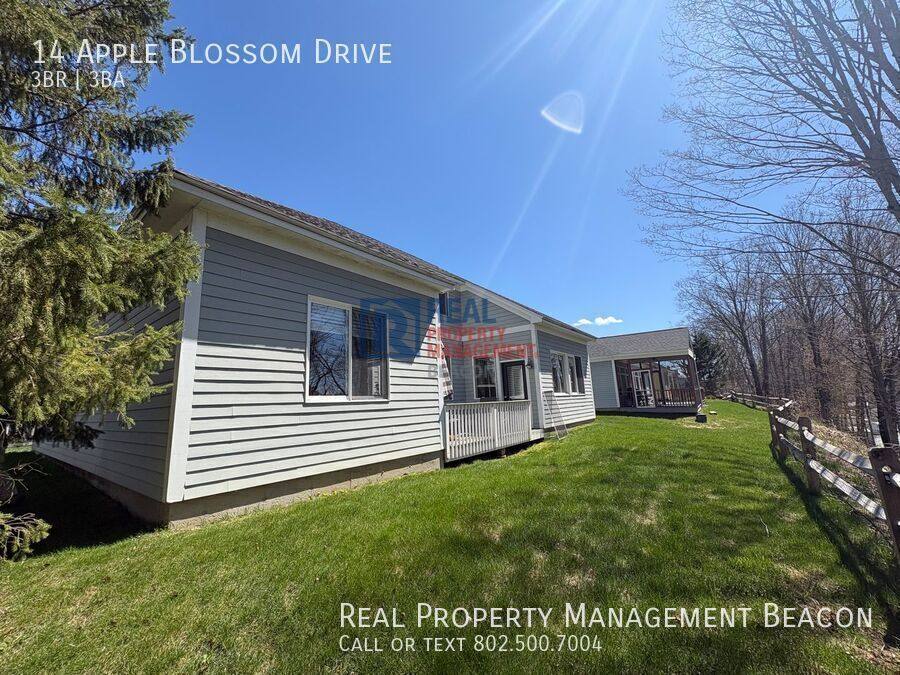 House for rent at 14 Apple Blossom Dr, West Lebanon, NH 03784