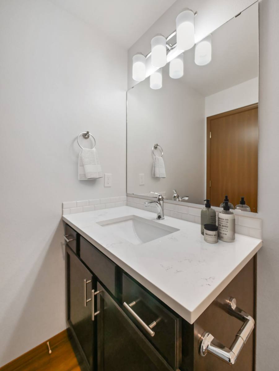 Apartment for rent at 5168 - 5180 Gibson Lane NE, Bremerton, WA 98311
