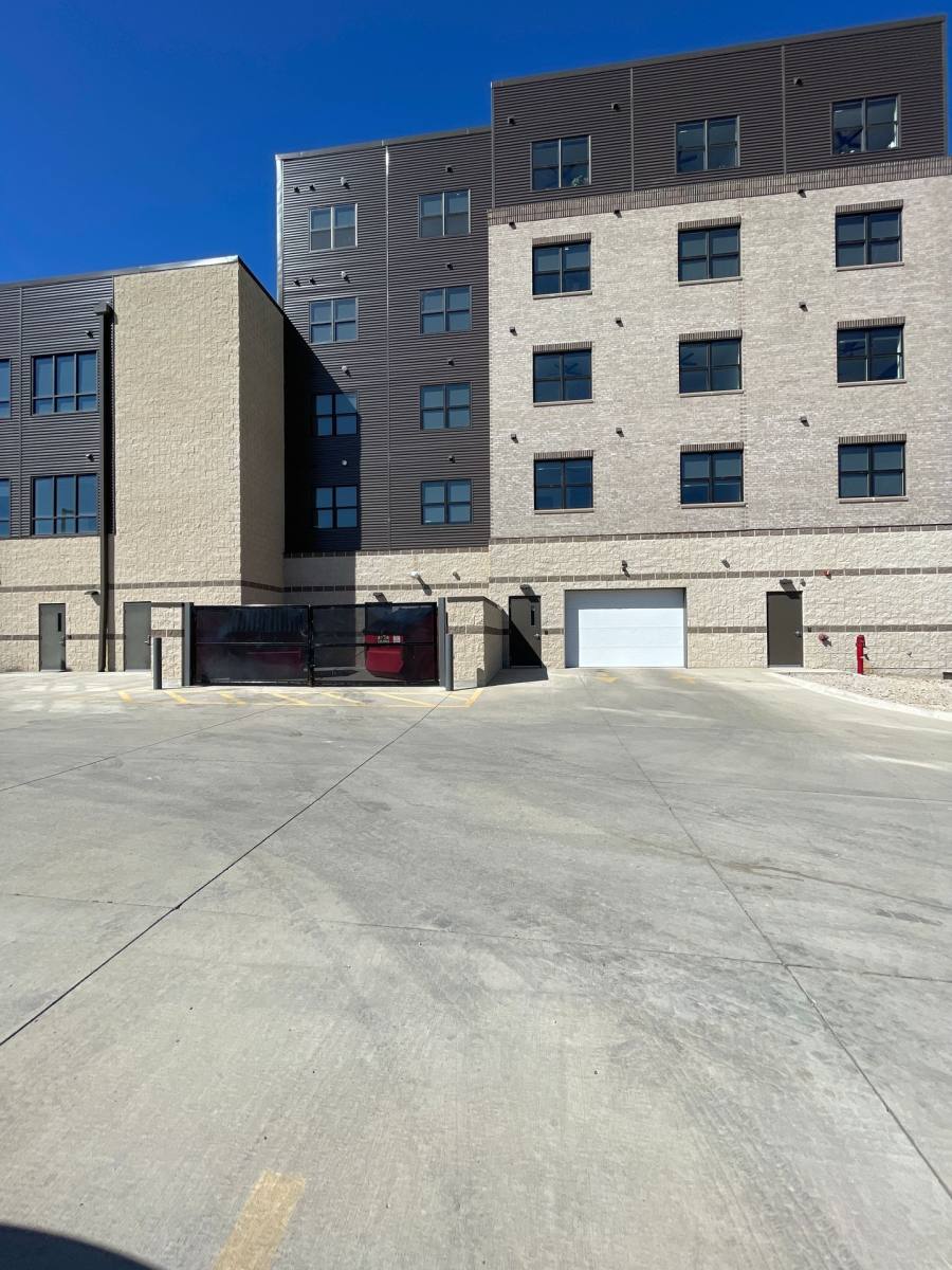 Apartment for rent at 930 16th St NE, Cedar Rapids, IA 52402