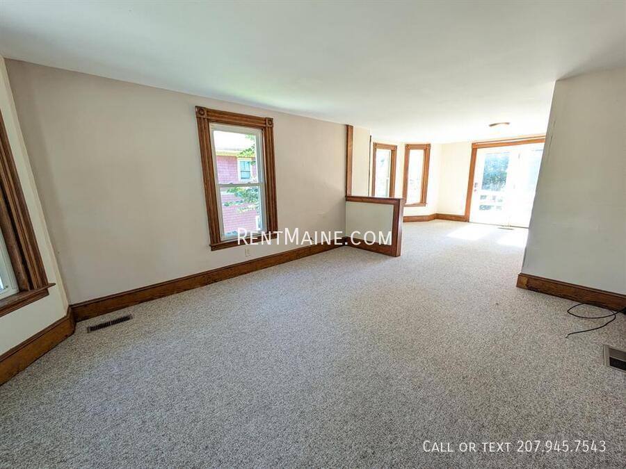 Apartment for rent at 40 Dillingham St, Bangor, ME 04401