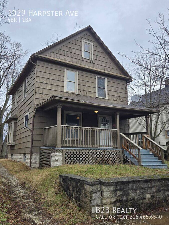 Apartment for rent at 1029 Harpster Ave, Akron, OH 44314