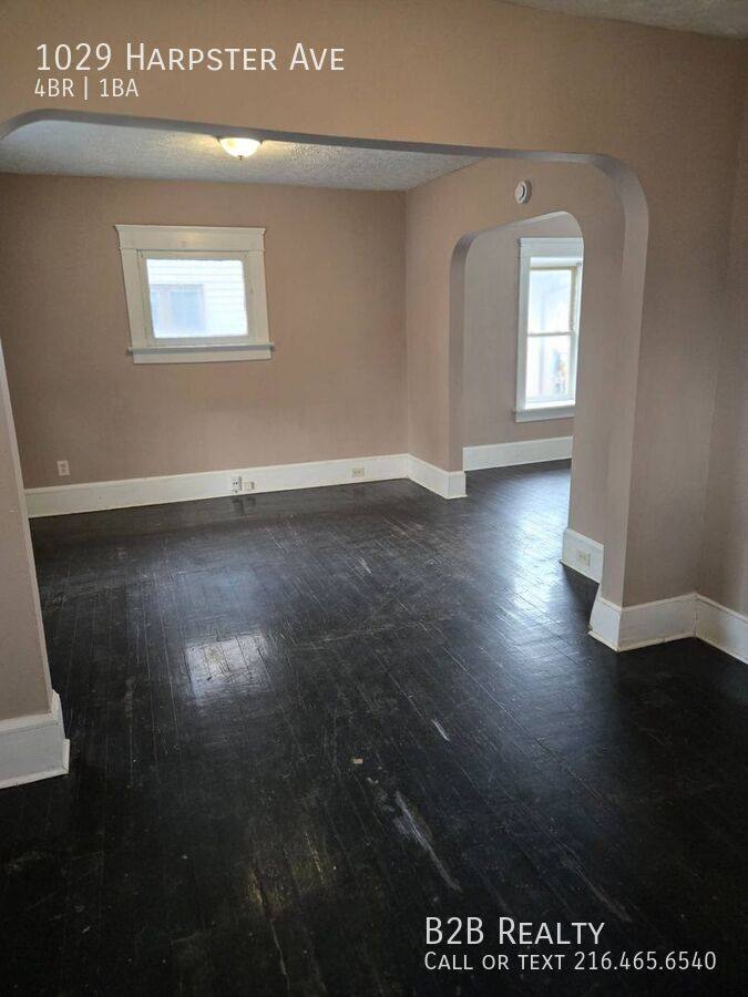 Apartment for rent at 1029 Harpster Ave, Akron, OH 44314
