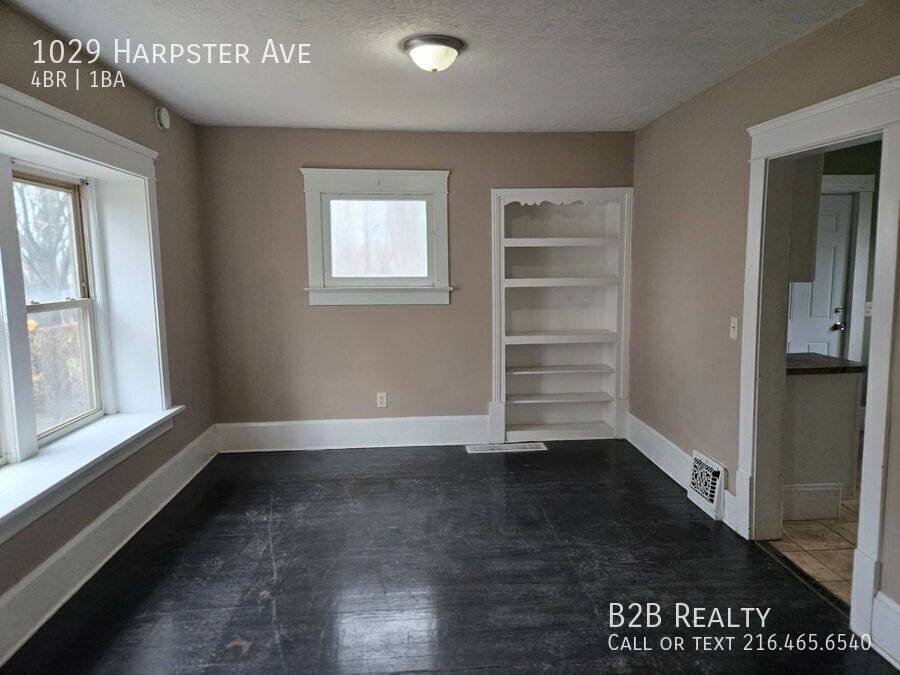Apartment for rent at 1029 Harpster Ave, Akron, OH 44314