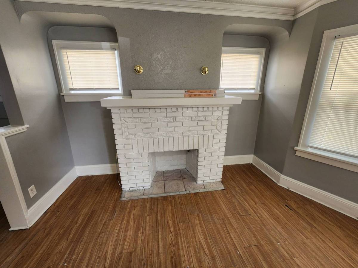 Apartment for rent at 1506 Larchmont Rd, Cleveland, OH 44110