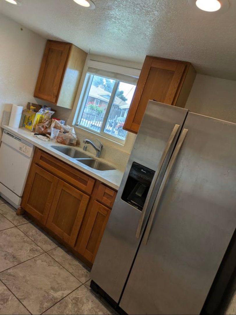 Apartment for rent at 5905-07 Clover Manor Way, Sacramento, CA 95824
