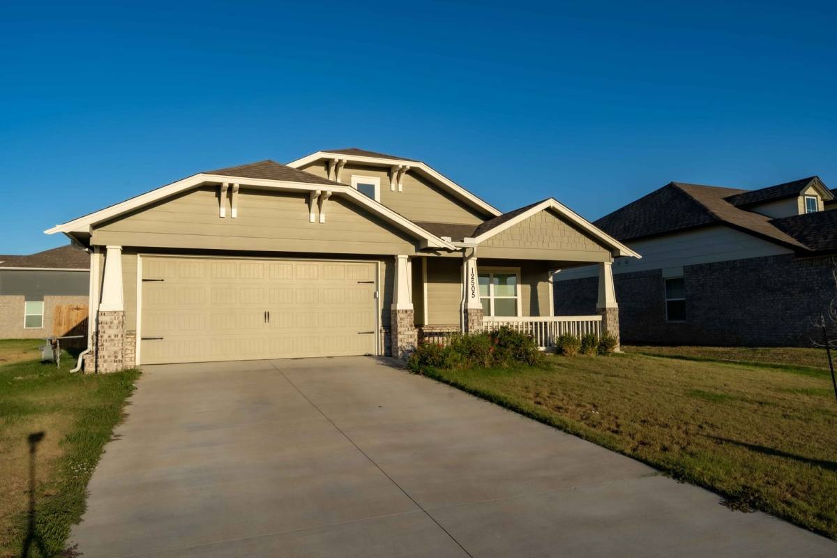 House for rent at 12505 N 130th E Ave, Collinsville, OK 74021