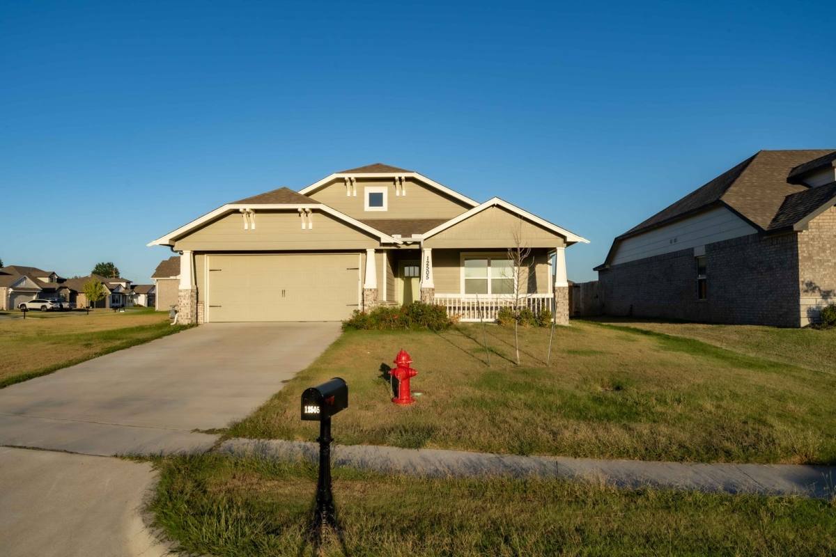 House for rent at 12505 N 130th E Ave, Collinsville, OK 74021
