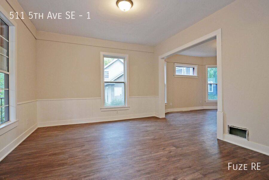 Apartment for rent at 511 5th Ave SE #1, Minneapolis, MN 55414