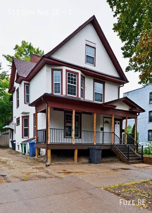 Apartment for rent at 511 5th Ave SE #1, Minneapolis, MN 55414