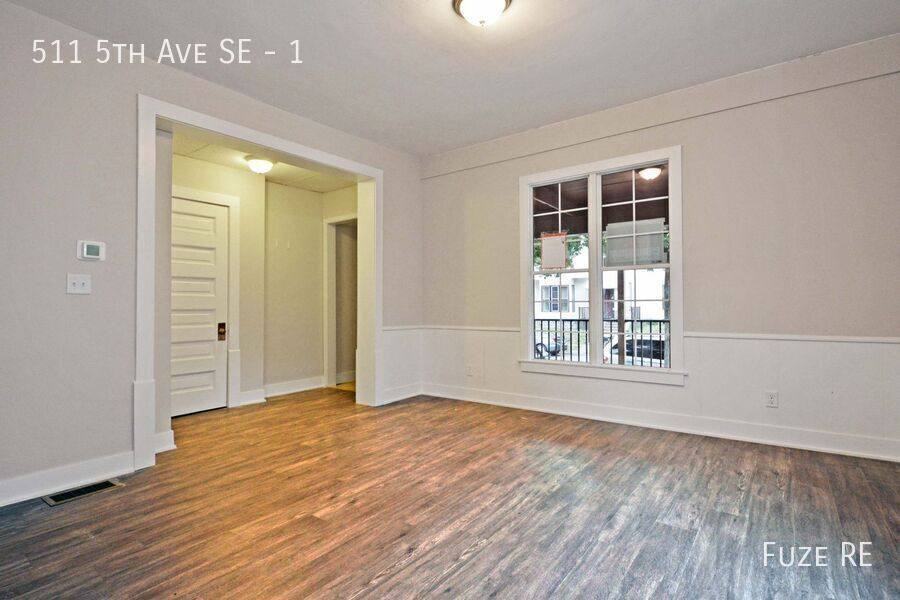 Apartment for rent at 511 5th Ave SE #1, Minneapolis, MN 55414